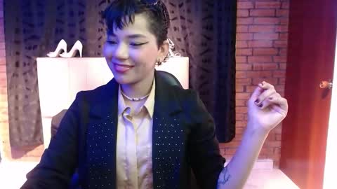 isabela online show from February 9, 3:42 am