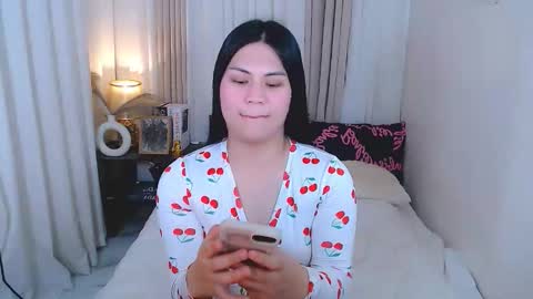 Snapshot of islawinslow chatting on October 26, 3:18 pm isla online show from October 26, 3:18 pm