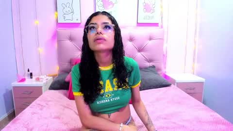 Issa  online show from November 26, 4:02 am