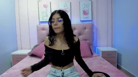 Snapshot of issaa_tyler chatting on October 9, 11:42 pm Issa online show from October 9, 11:42 pm