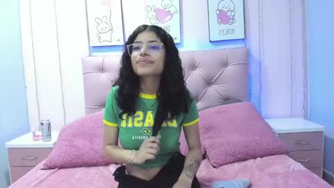 Snapshot of issaa_tyler chatting on October 5, 3:11 am Issa online show from October 5, 3:11 am