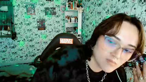 Yiz online show from April 26, 4:32 am