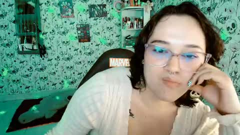 Yiz online show from May 3, 3:10 am
