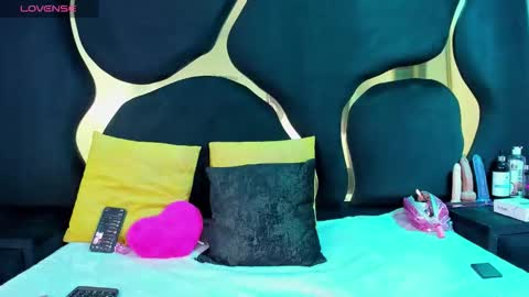 Issys online show from February 27, 4:45 am