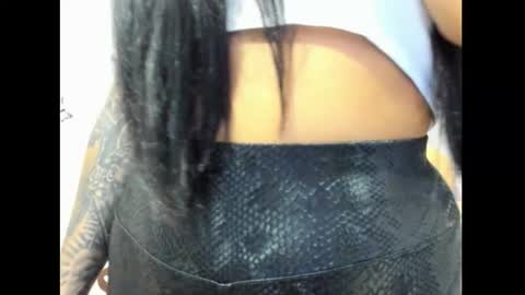 Snapshot of itahisa_sweet chatting on September 23, 10:57 am Itahisa sweet online show from September 23, 10:57 am