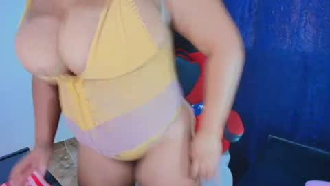 Sofia online show from August 3, 2:01 pm