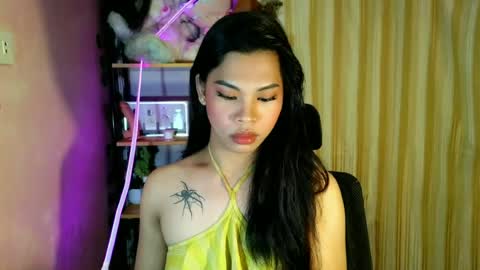 its_chloe20 online show from June 20, 6:11 pm