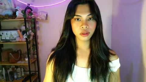 its_chloe20 online show from July 16, 11:15 am