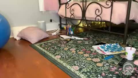 Kali Cutie online show from May 17, 11:15 pm