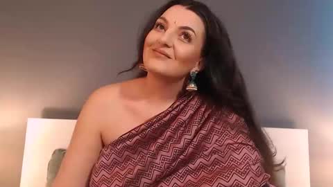 Melissa Khaan online show from May 2, 8:06 am