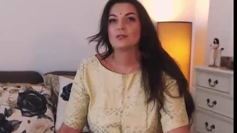 Melissa Khaan online show from August 4, 9:37 am