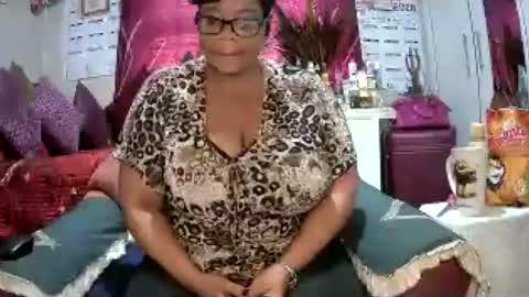 itumeleng74 online show from June 27, 7:20 am