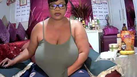 itumeleng74 online show from June 21, 8:29 am