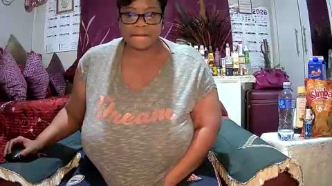 itumeleng74 online show from June 17, 3:24 pm