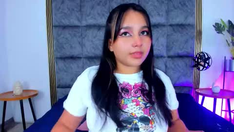 Snapshot of ivannaavega chatting on October 3, 5:12 am Ivanna online show from October 3, 5:12 am