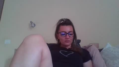 Snapshot of ivannahazel chatting on October 17, 1:25 pm Ivanna online show from October 17, 1:25 pm