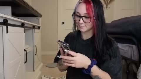 Snapshot of iveyjade33 chatting on October 21, 4:49 am ivey jade online show from October 21, 4:49 am