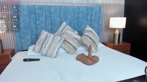 Valeria Sanders online show from December 4, 7:03 pm