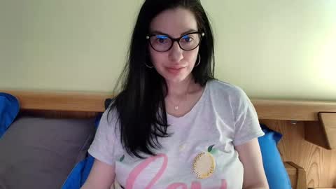 Snapshot of ivoryorchid chatting on January 10, 5:13 pm Ivory online show from January 10, 5:13 pm