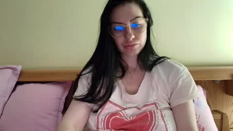 Snapshot of ivoryorchid chatting on December 12, 5:48 pm Ivory online show from December 12, 5:48 pm