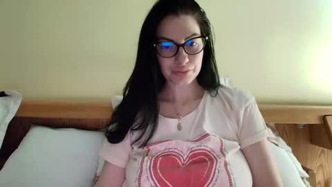 Snapshot of ivoryorchid chatting on December 30, 3:56 pm Ivory online show from December 30, 3:56 pm