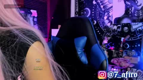   -    online show from May 5, 8:56 pm