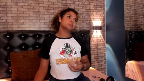 Snapshot of ivy_copper1 chatting on January 24, 10:19 pm Ig  ivycopper1  online show from January 24, 10:19 pm