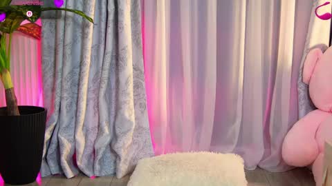 Ivy Myaa online show from May 16, 10:31 pm