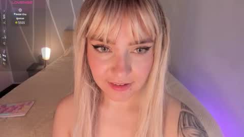 Pamela online show from November 30, 2:10 pm