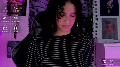 Snapshot of ivymanson_ chatting on February 19, 4:22 pm Camila online show from February 19, 4:22 pm