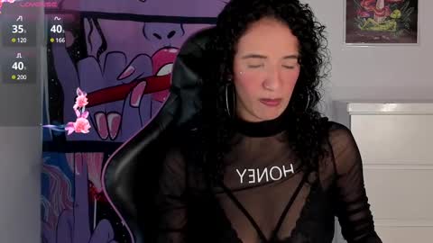 Snapshot of ivymanson_ chatting on December 2, 8:59 am Camila online show from December 2, 8:59 am