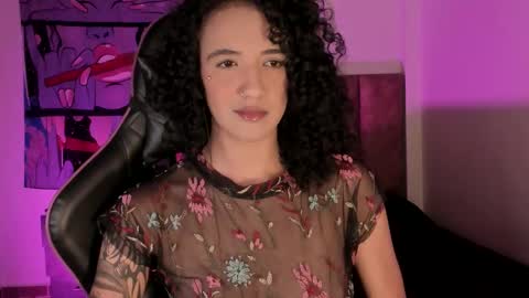 Snapshot of ivymanson_ chatting on October 2, 4:12 pm Camila online show from October 2, 4:12 pm