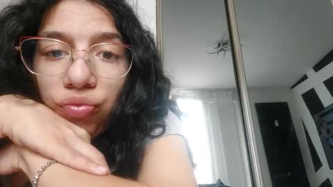 Ivy online show from May 3, 2:09 pm