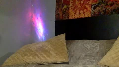iysisfv online show from July 21, 2:12 am