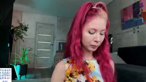 izi online show from June 14, 1:11 pm