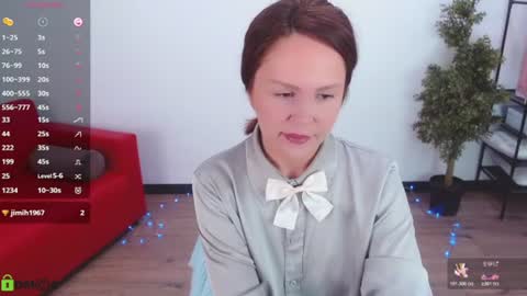 Queen of nylon  Victoria online show from July 8, 4:58 am