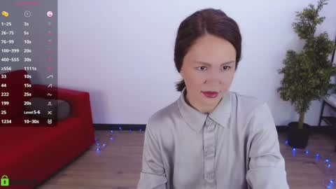 Queen of nylon  Victoria online show from June 29, 5:47 am
