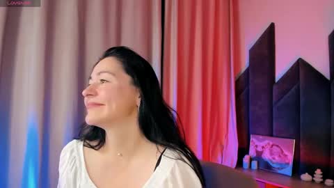 Izzy online show from June 2, 6:09 pm