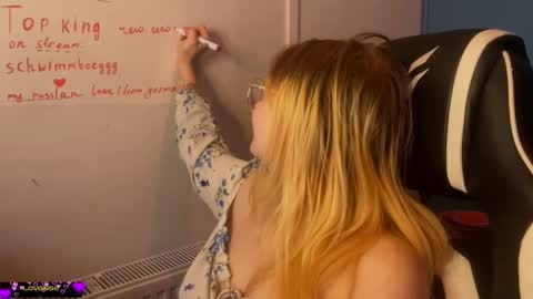 Snapshot of jacywinslat chatting on February 23, 7:34 pm jacywinslat online show from February 23, 7:34 pm