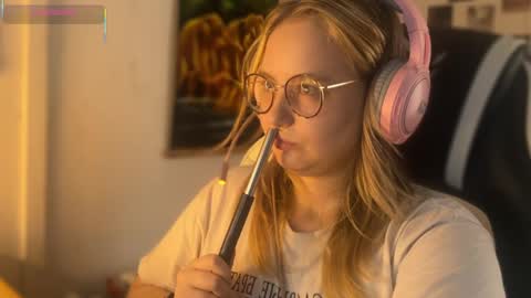 Snapshot of jacywinslat chatting on September 18, 2:26 pm jacywinslat online show from September 18, 2:26 pm