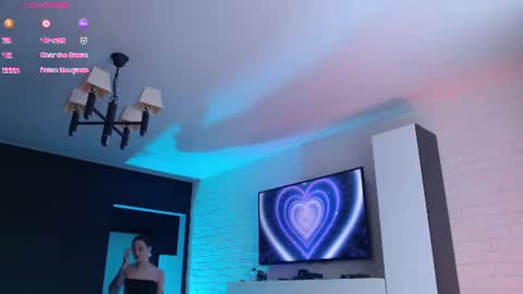 Jade online show from July 7, 2:09 pm
