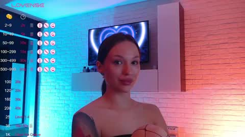 Jade online show from April 30, 8:57 pm