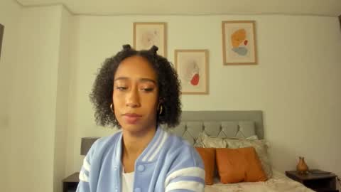 Snapshot of jade_obi chatting on October 11, 6:10 pm Jade smile online show from October 11, 6:10 pm