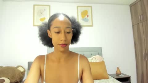 Snapshot of jade_obi chatting on September 26, 2:47 pm Jade smile online show from September 26, 2:47 pm