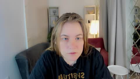 Jade online show from November 1, 1:37 pm