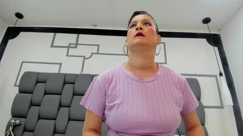 Snapshot of jade_squirt chatting on January 11, 11:02 am Jade online show from January 11, 11:02 am