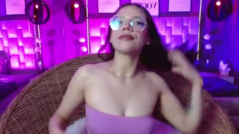 JADE online show from April 25, 1:52 pm