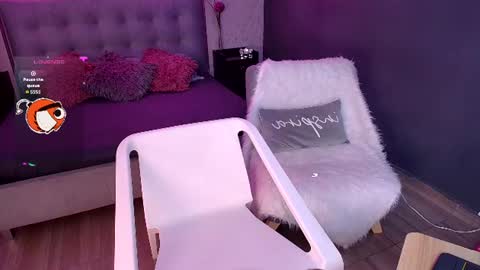 JADE online show from July 24, 8:49 pm