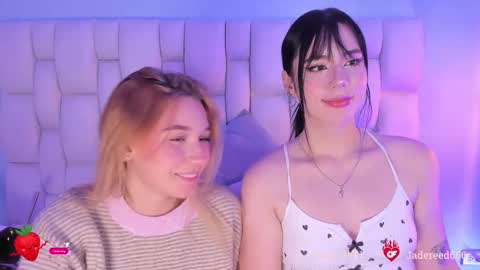 Jade Red  online show from January 12, 6:29 am