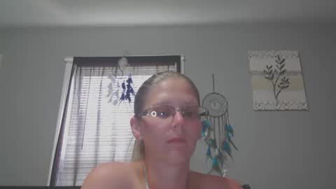 JadeLuv online show from June 5, 4:35 pm